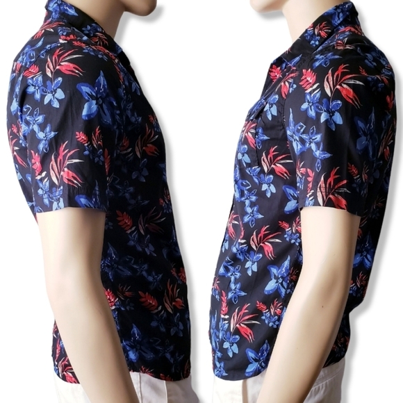 Macy's Univibe Black, Red & Blue Floral Print Short Sleeve Button Up Shirt - Picture 4 of 8